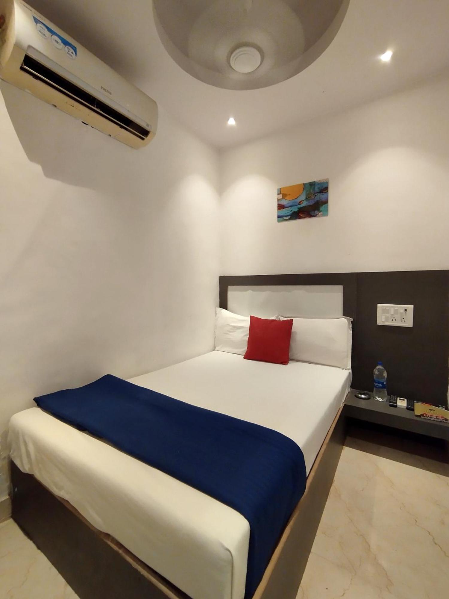 Hotel Aspen Mumbai Exterior photo